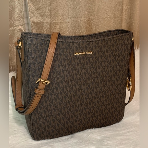 Michael Kors EW Messenger Crossbody Bag - Picture 1 of 7